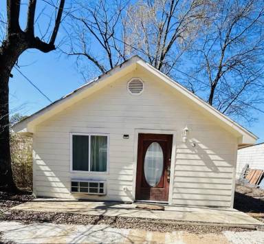 Main picture of 215 N Bellevue Blvd