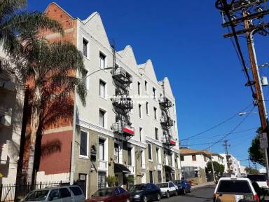 Main picture of 427 S Grand View St