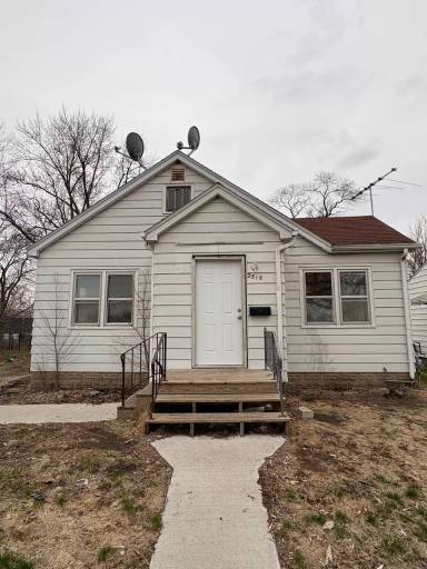 Main picture of 2515 E 4th St