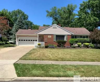 Main picture of 2450 19th St