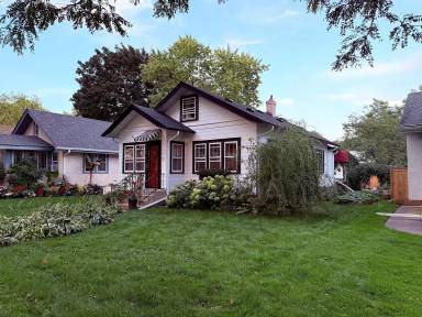 Main picture of 4033 21st Ave S
