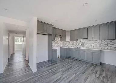 Main picture of 1358 W 41st Pl