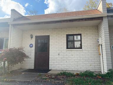 Main picture of 465 Crawford Ave