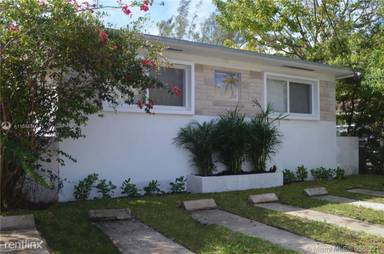 Main picture of 548 NE 66th St