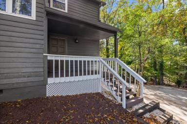 Main picture of 6012 Lanai Ln