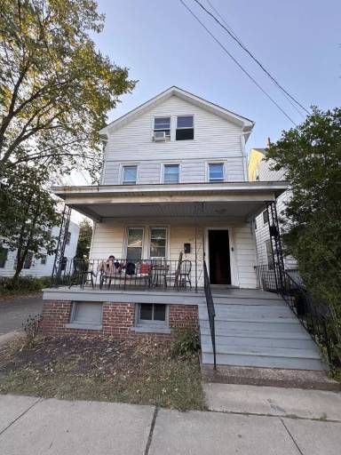 Main picture of 61 Huntington St