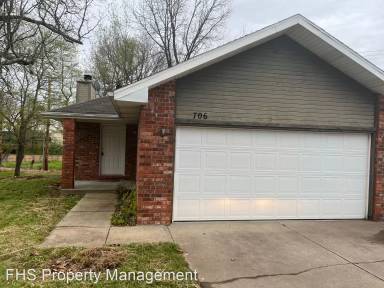 Main picture of 709 McLean Ct