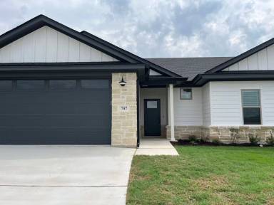 Main picture of 705 Grist Mill Ct