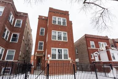 Main picture of 4912 N Troy St