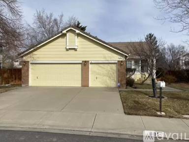 Main picture of 981 Mirror Lake Dr