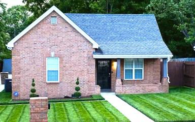 Main picture of 2101 26th Ave N