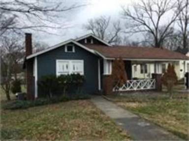 Main picture of 105 Cherry St SW