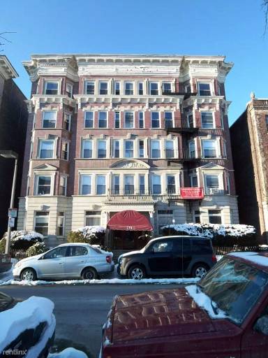 Main picture of 133 Peterborough St