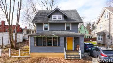 Main picture of 114 Linden St