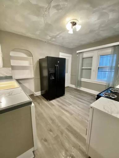 Main picture of 14 Ledyard St