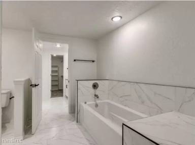 Main picture of 9104 Rolling Green Ave