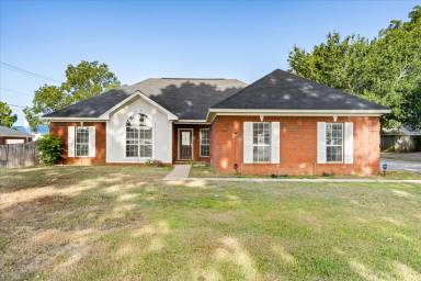 Main picture of 2372 McFarland Rd
