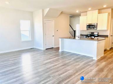 Main picture of 7512 Clayton Ave