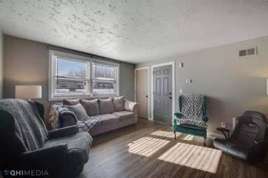 Main picture of 1716 E 33rd Pl