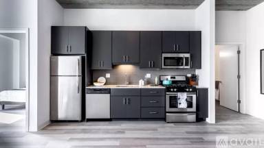 Main picture of 900 S Ashland Ave