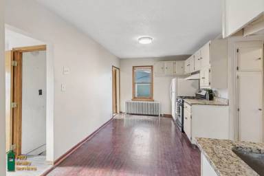 Main picture of 628 1st Ave S