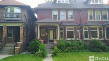 Main picture of 3918 Commonwealth St
