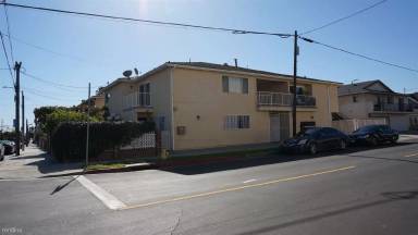 Main picture of 1101 S Palos Verdes St