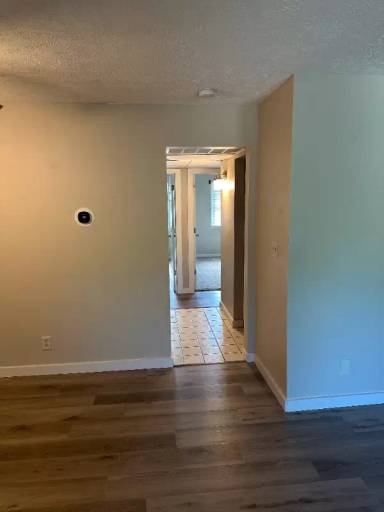 Main picture of 715 Golfcrest Rd S