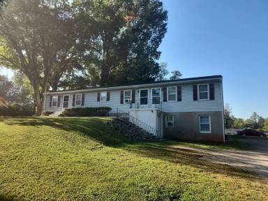 Main picture of 16 Church Ln