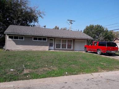 Main picture of 6632 Forest Ave