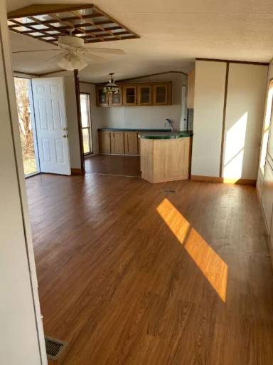 Main picture of 135 Pebbles Ln