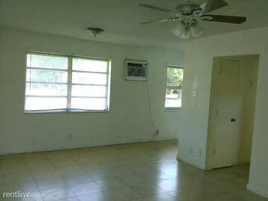Main picture of 1901 Miami Rd