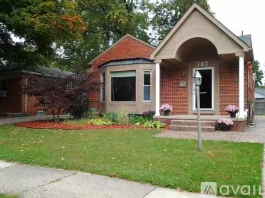 Main picture of 702 Butternut Ave