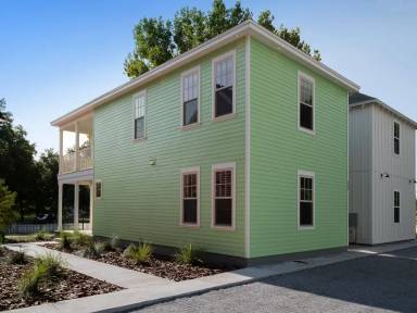Main picture of 536 SW 7th Ave