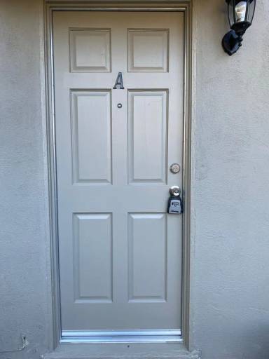 Main picture of 134 N Oak Ave