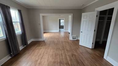 Main picture of 5515 Hughitt Ave