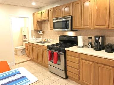 Main picture of 130 W 8th St