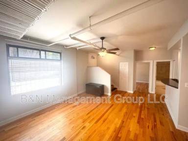 Main picture of 910-18 W Oakdale Ave Apartments