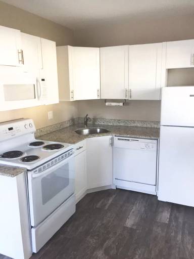 Main picture of 800 NE 14TH PL