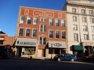 Main picture of 655 Philadelphia St