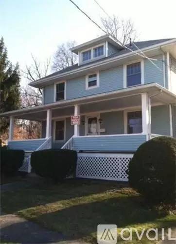 Main picture of 330 West St