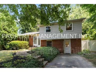 Main picture of 201 Murray Dr