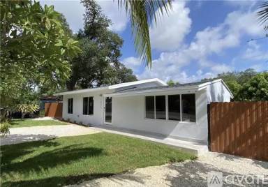 Main picture of 1431 SW 29th St