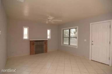 Main picture of 332 E Alturas St