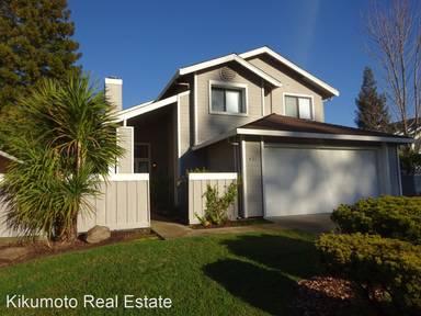 Main picture of 421 Mariner Point Way