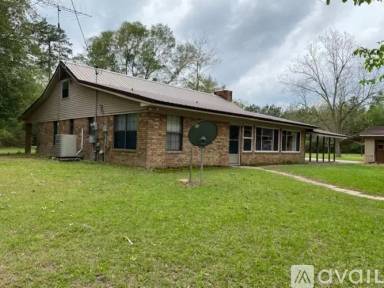 Main picture of 2957 E Hawthorne Rd