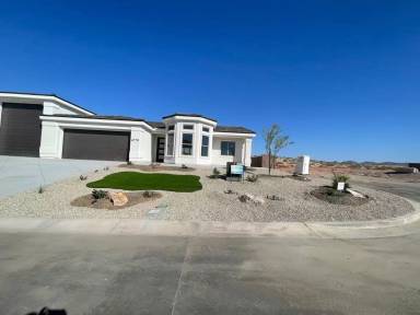 Main picture of 4779 N Diana Ave