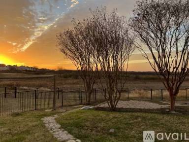Main picture of 4205 Lakeside Dr