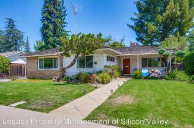 Main picture of 896 Southampton Dr