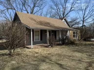 Main picture of 9802 E 31st St S